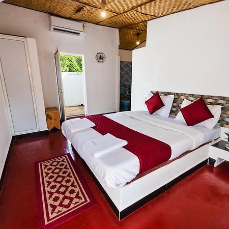 Hotel La Paulo'S Near Beach Resort Morjim Dış mekan fotoğraf