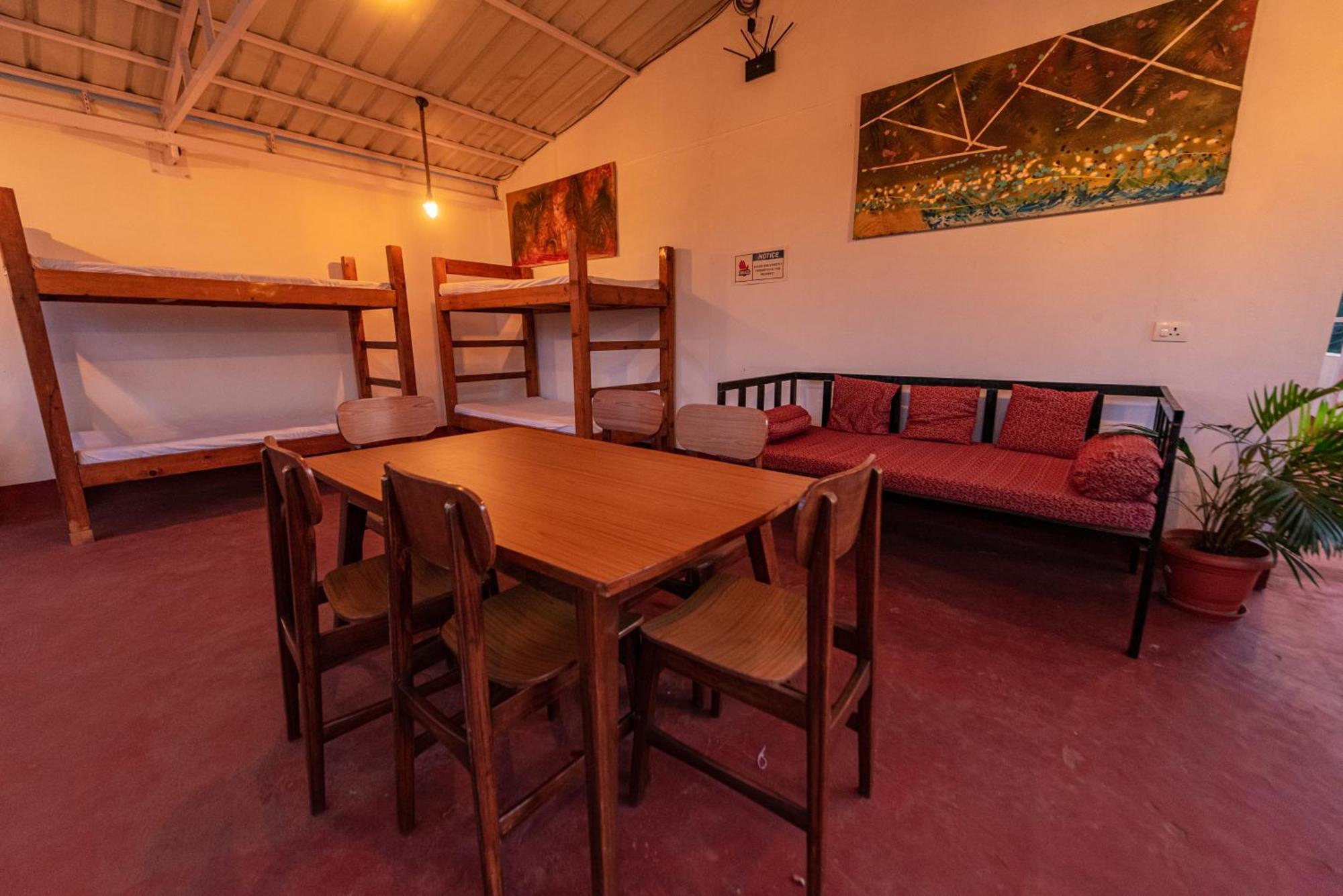 Hotel La Paulo'S Near Beach Resort Morjim Dış mekan fotoğraf