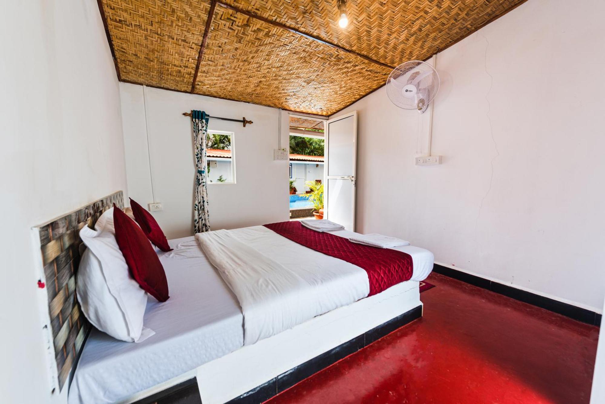 Hotel La Paulo'S Near Beach Resort Morjim Dış mekan fotoğraf