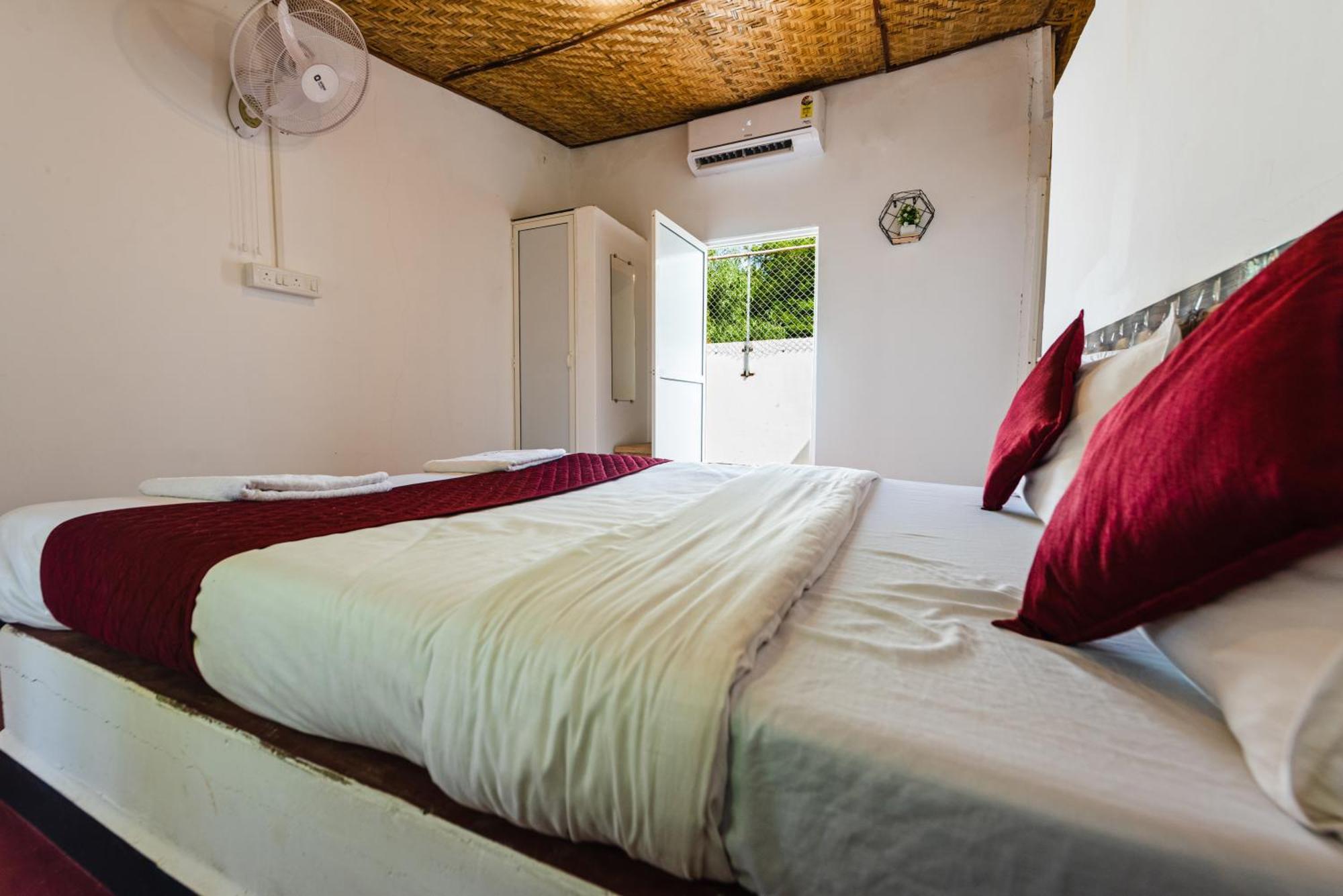 Hotel La Paulo'S Near Beach Resort Morjim Dış mekan fotoğraf