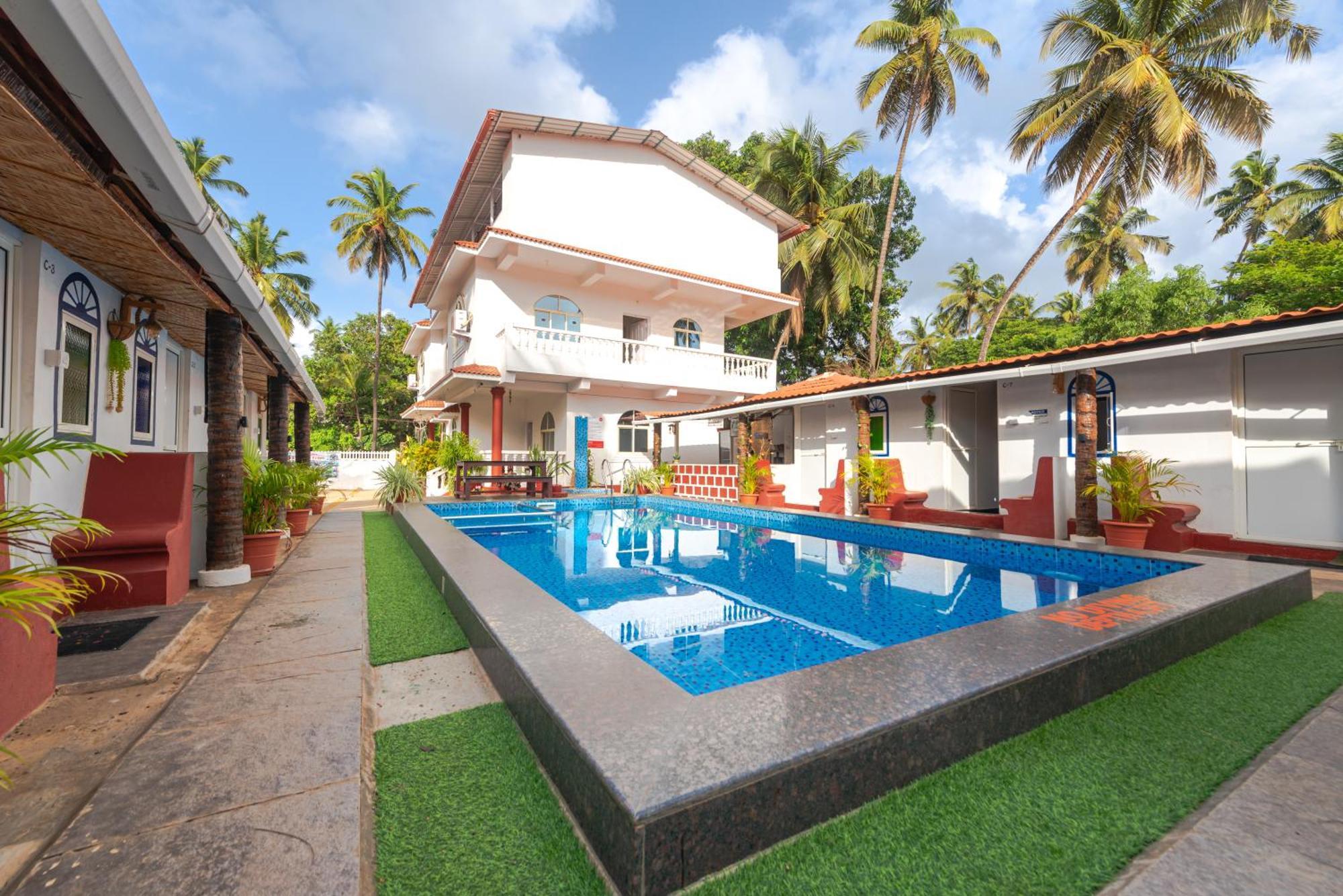 Hotel La Paulo'S Near Beach Resort Morjim Dış mekan fotoğraf