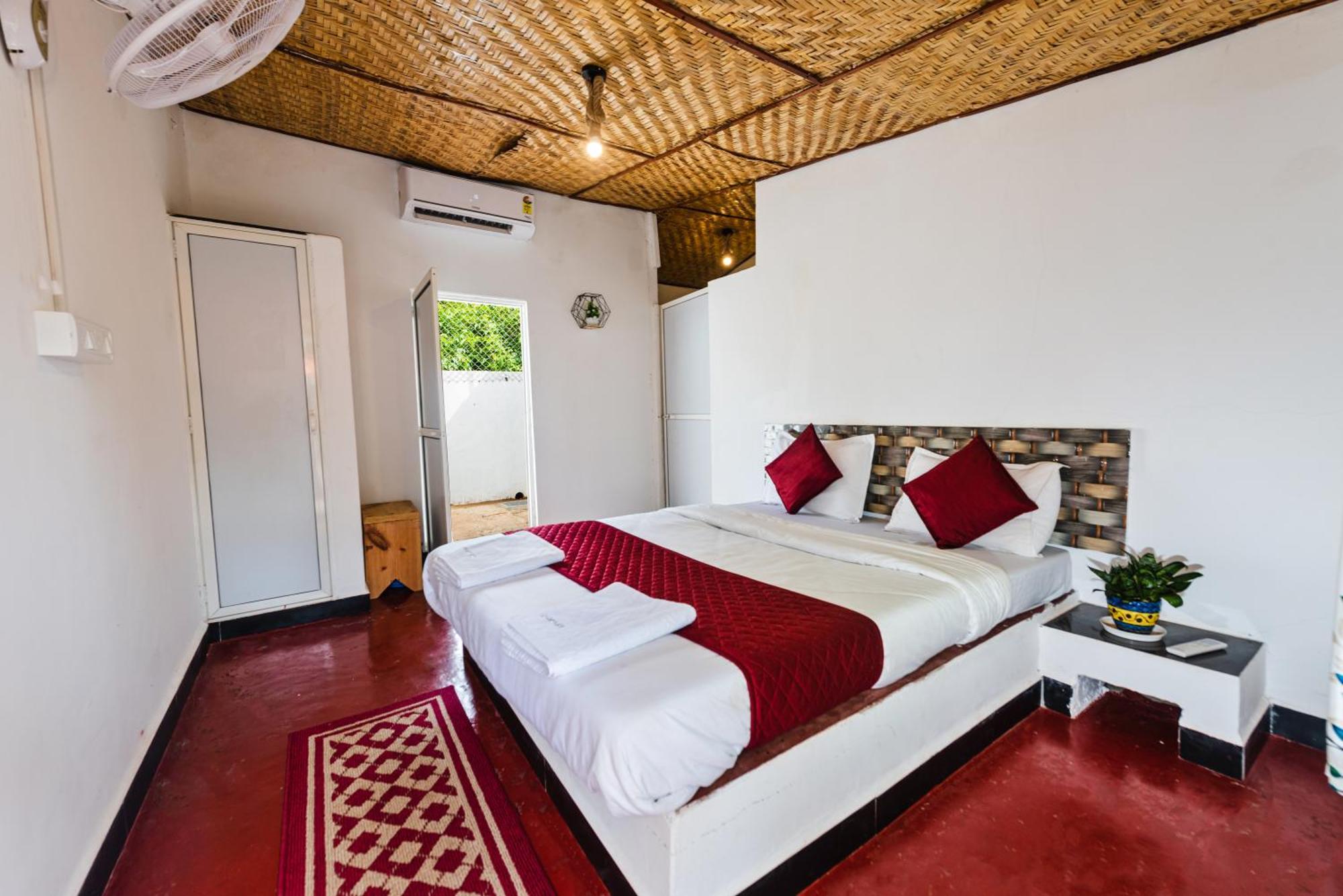 Hotel La Paulo'S Near Beach Resort Morjim Dış mekan fotoğraf