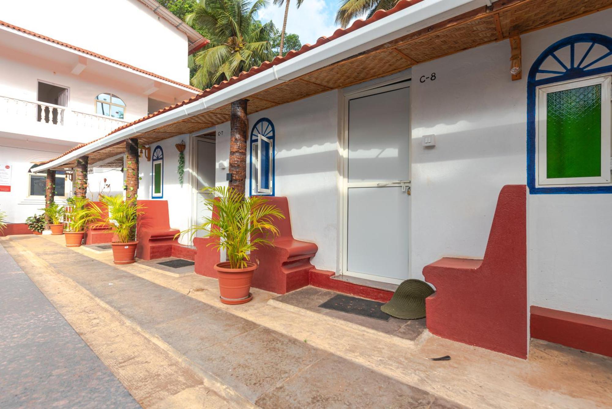 Hotel La Paulo'S Near Beach Resort Morjim Dış mekan fotoğraf